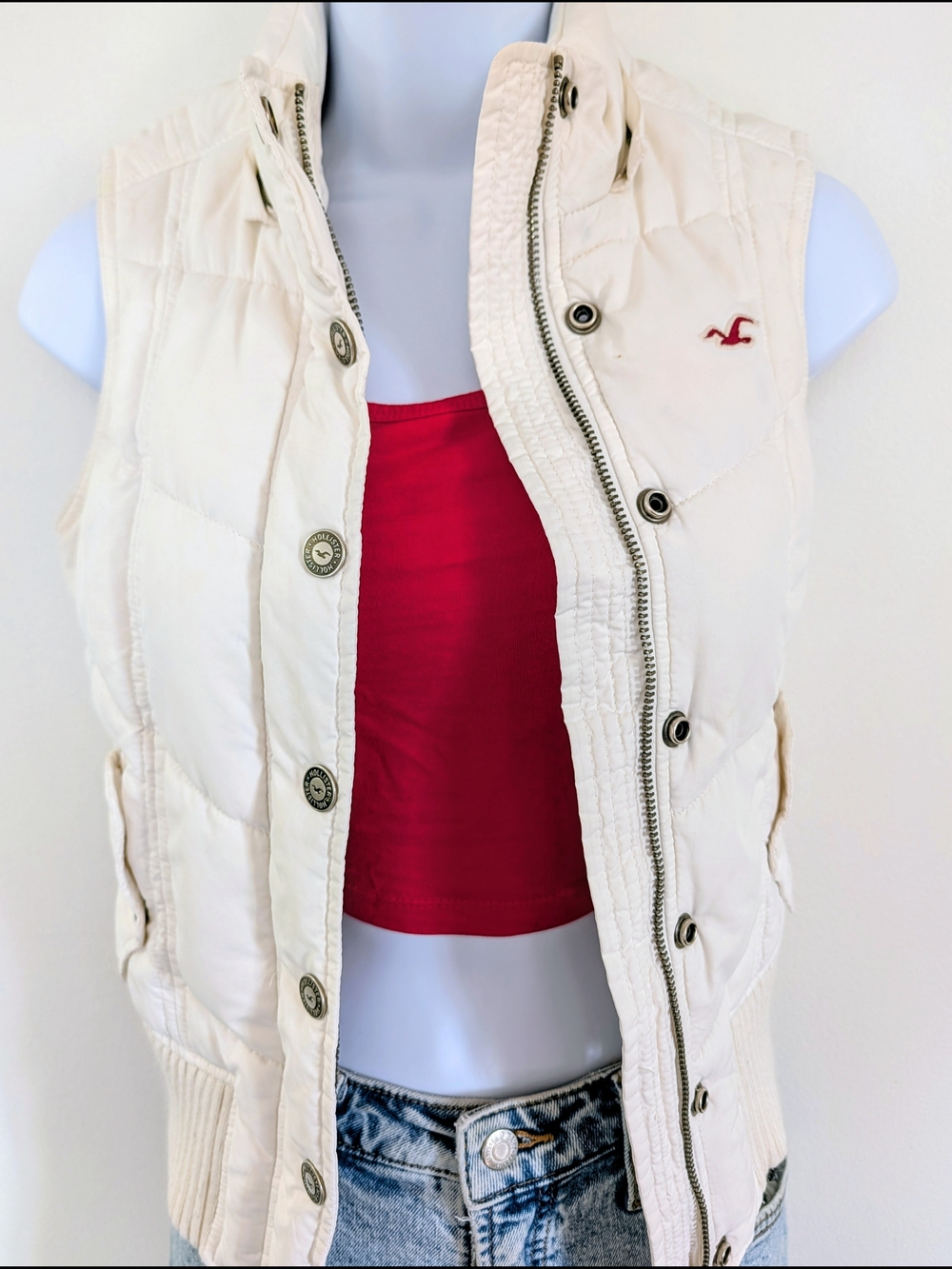 Hollister Cream Quilted Puffer Vest - Women's Sleeveless Jacket Early 2k